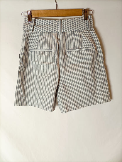 ZARA. Short cintura alta rayas azules y blancas T.xs