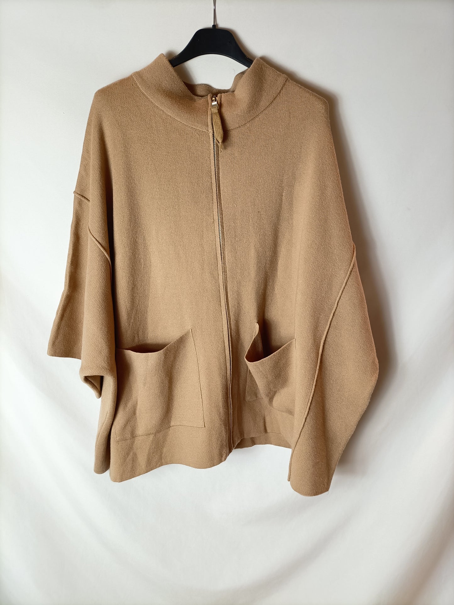 PARFOIS. Poncho camel cremallera T.u(s/m)