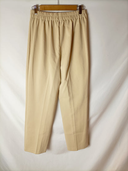 PRIMARK. Pantalón beige fluido T.38