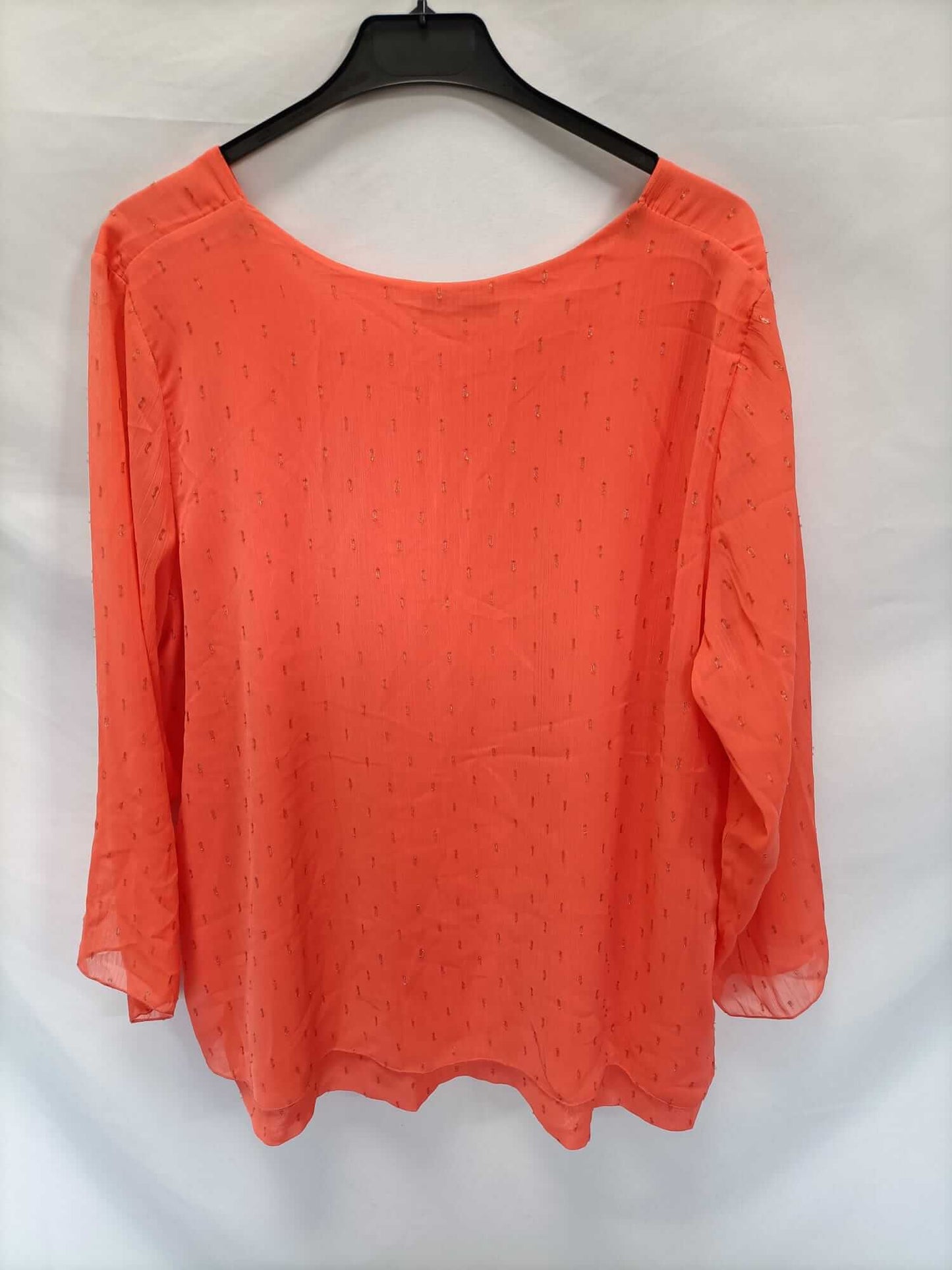 BLANCO AZZAHAR. Blusa coral topitos T.50