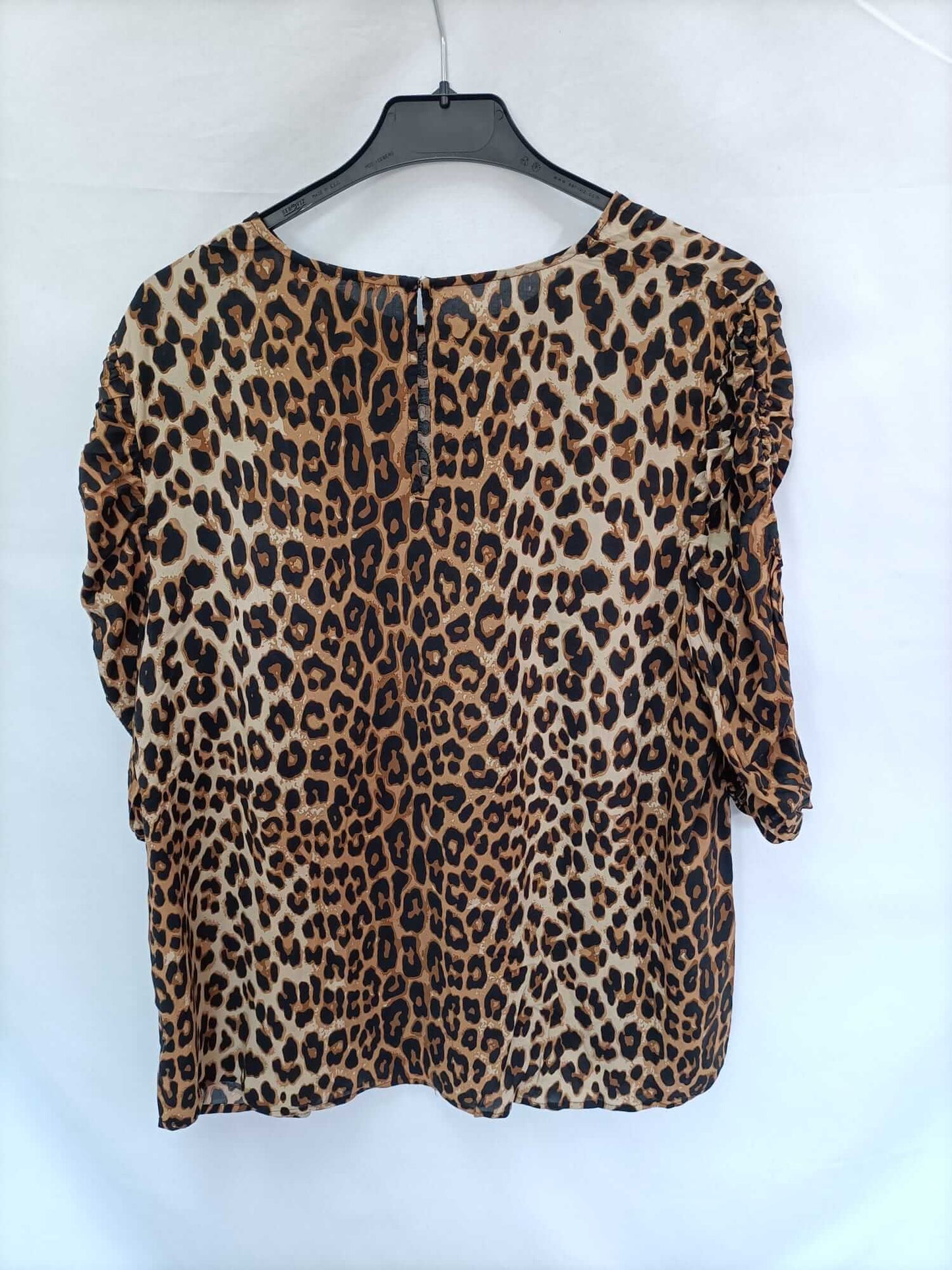 H&M. Blusa animal print T.s/m