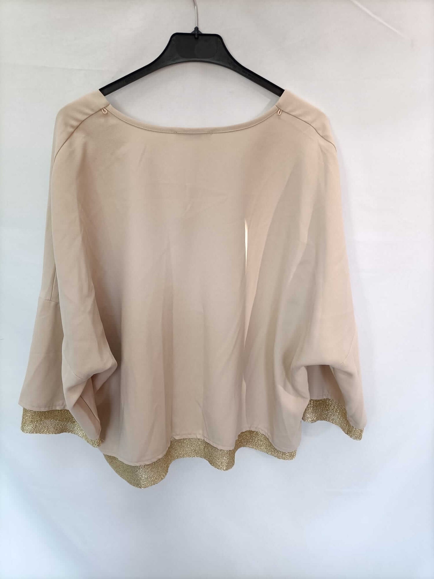 DEVERNOIS. Blusa rosa detalles dorados Tu (l)