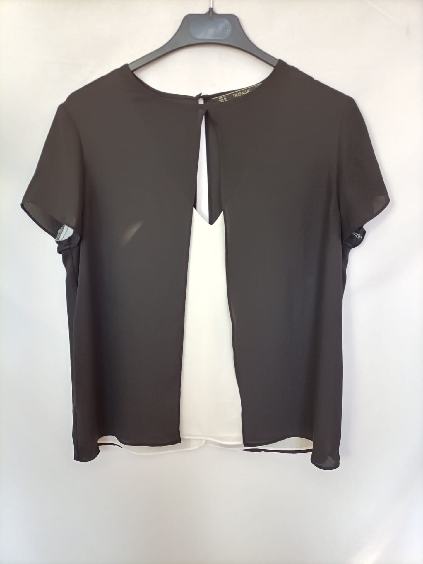 ZARA. Blusa capa bicolor T.m