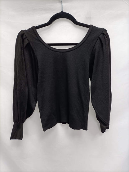 MANGO.Top/jersey negro canalé mangas abullonadas T.m