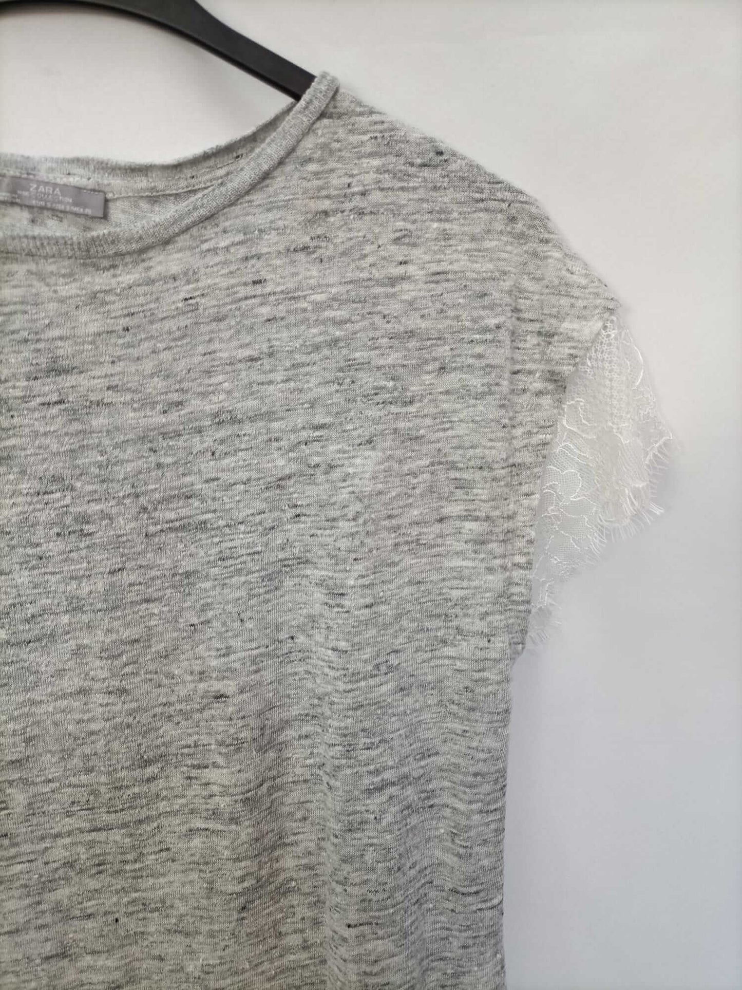 ZARA.Camiseta gris jaspeada T.s