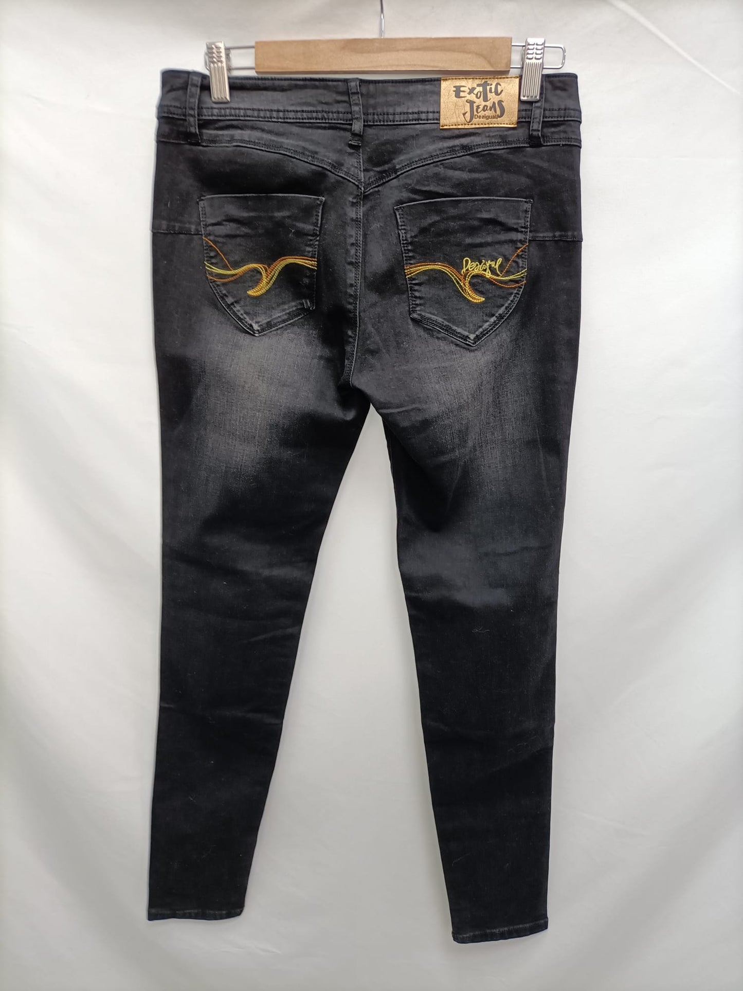 DESIGUAL.Denim negro T.40