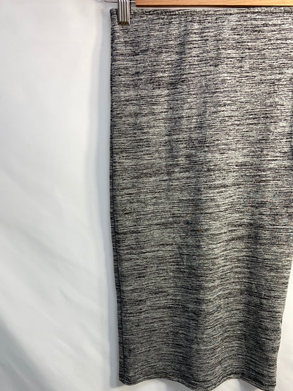 ZARA.Falda gris midi tubo elástica T.s