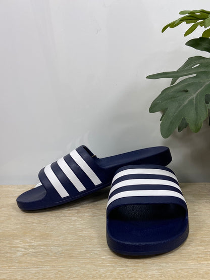 ADIDAS. Chanclas azules T.44,5