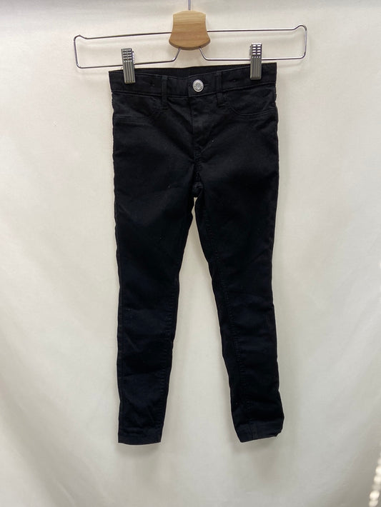 H&M. Pantalones negros T.3-4 años