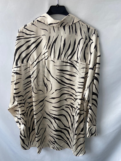 ZARA.Camisa animal print satinada T.S