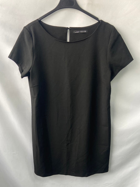 ZARA. Vestido negro talla XL