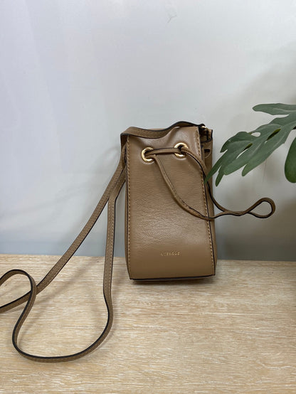 UTERQÜE. Bolso beige