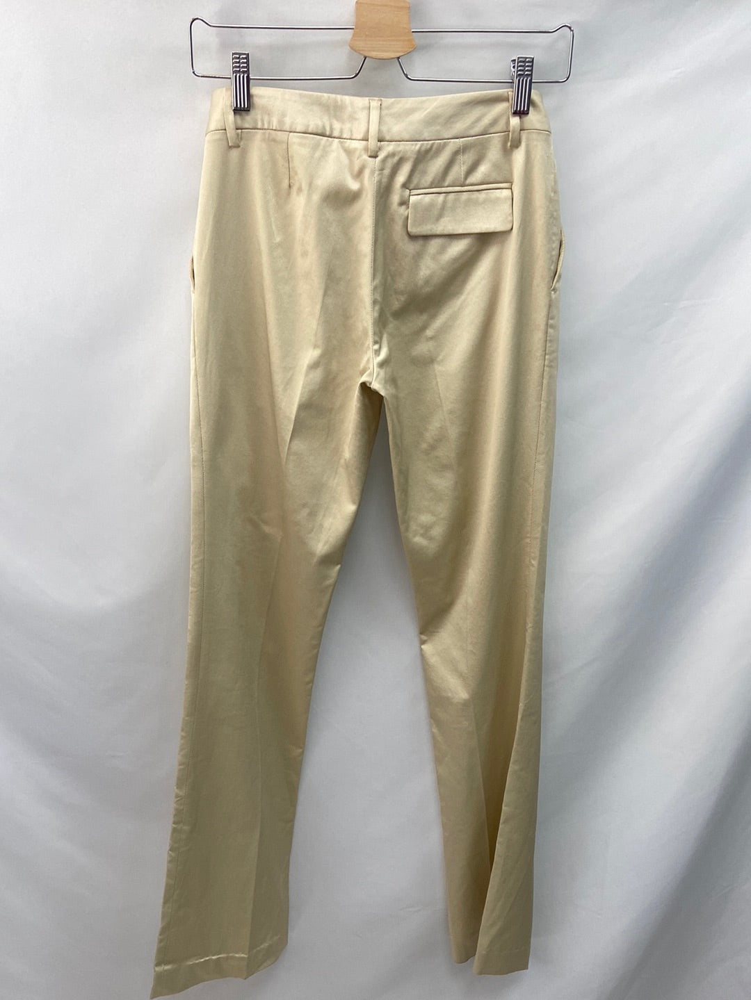 MASSIMO DUTTI. Pantalones beige T.36