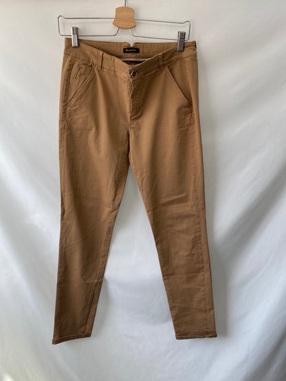 MASSIMO DUTTI. Chino beige talla 38