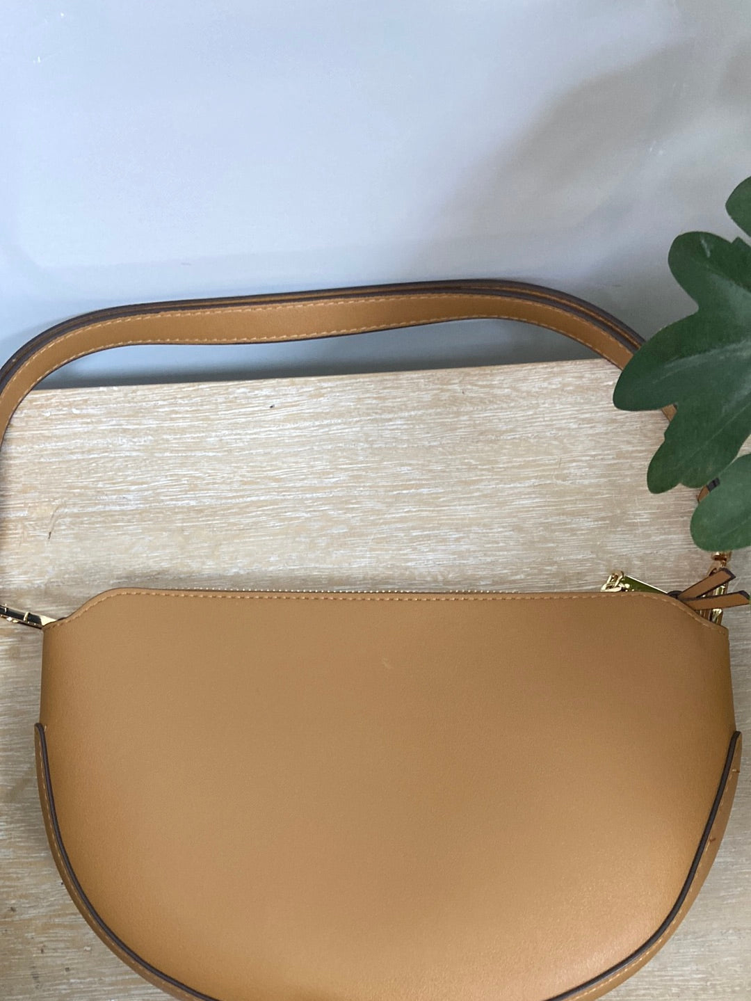 ZARA.Bolso beige polipiel