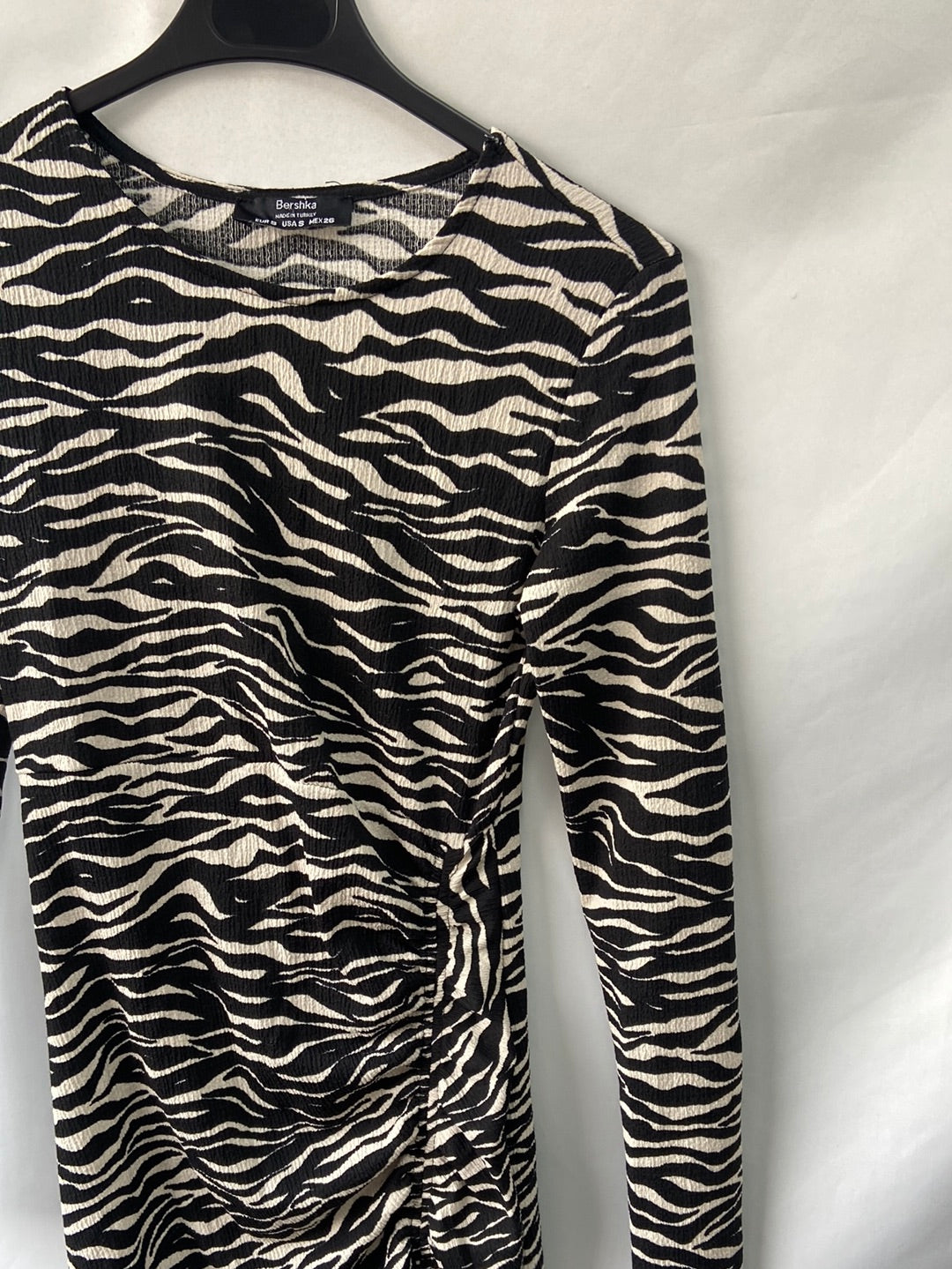 MARKET.BERSHKA.Vestido midi animal print T.S