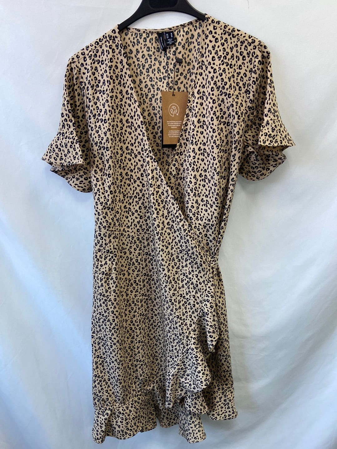 VERO MODA.Vestido cruzado animal print T.M