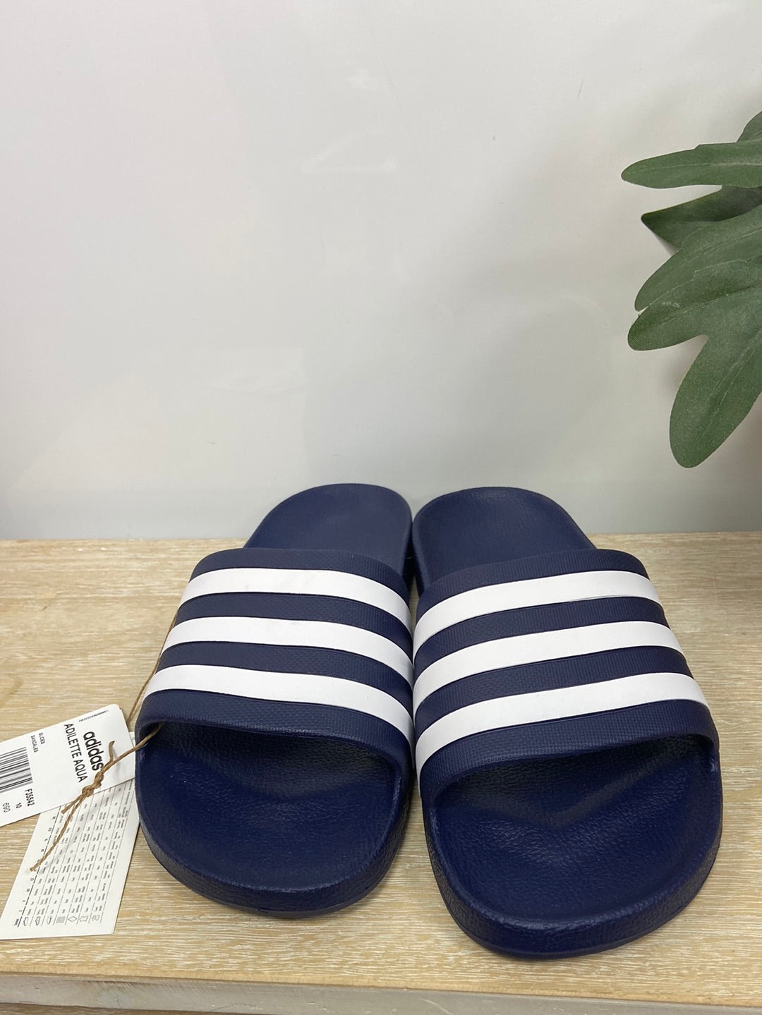 ADIDAS. Chanclas azules T.44,5