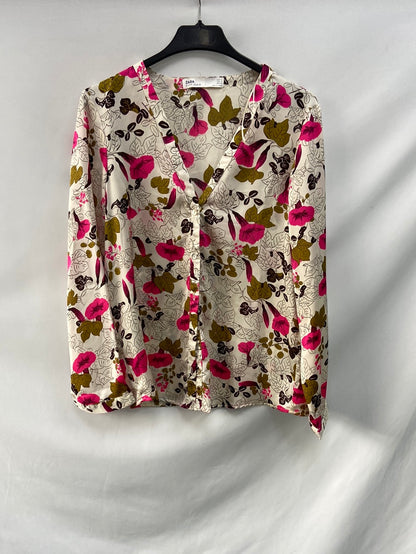 ZARA. Blusa beige flores rosa fucsia T.s