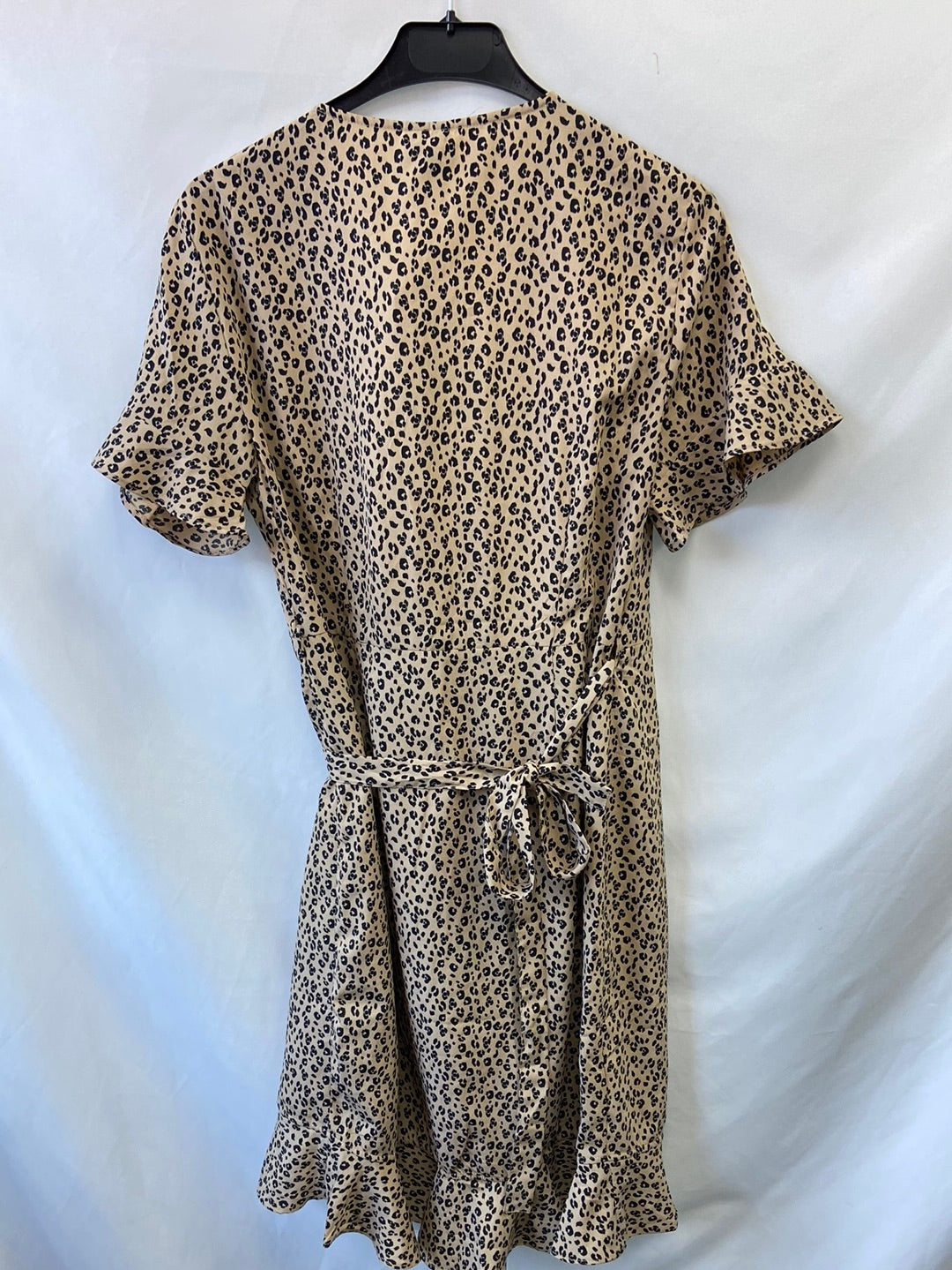 VERO MODA.Vestido cruzado animal print T.M