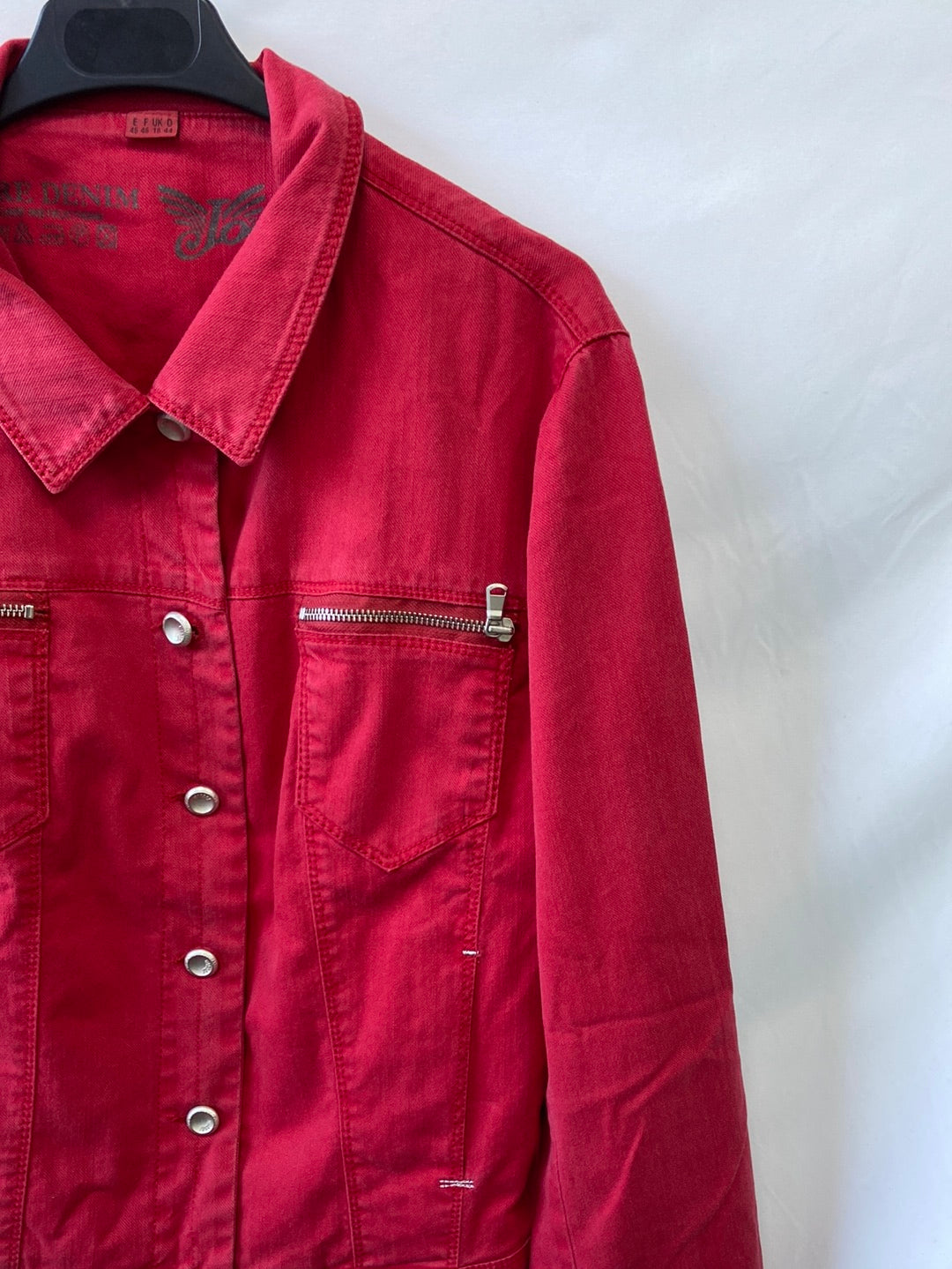 PURE DENIM.Chaqueta vaquera roja efecto lavado T.46