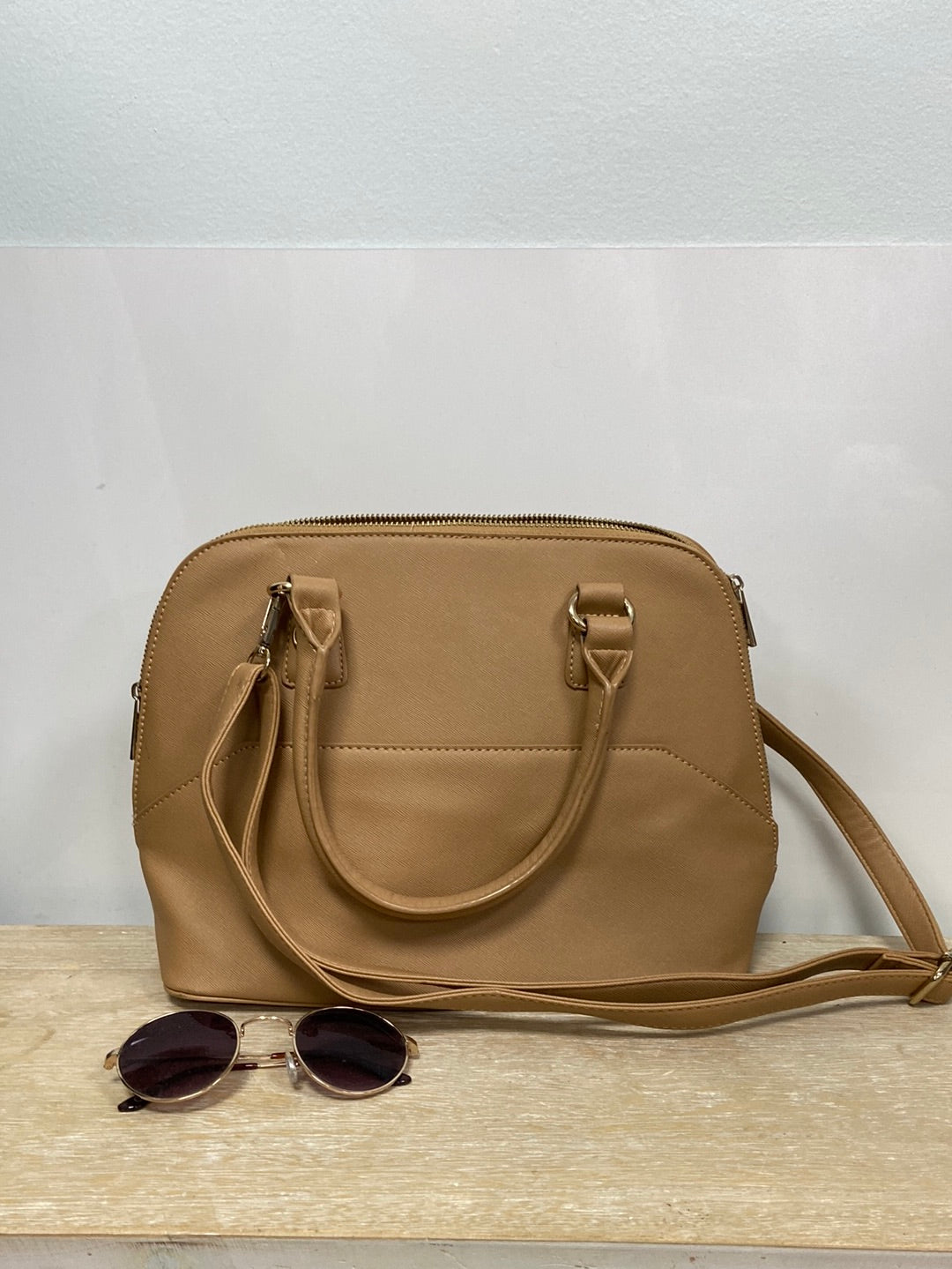 EASY WEAR.Bolso beige polipiel