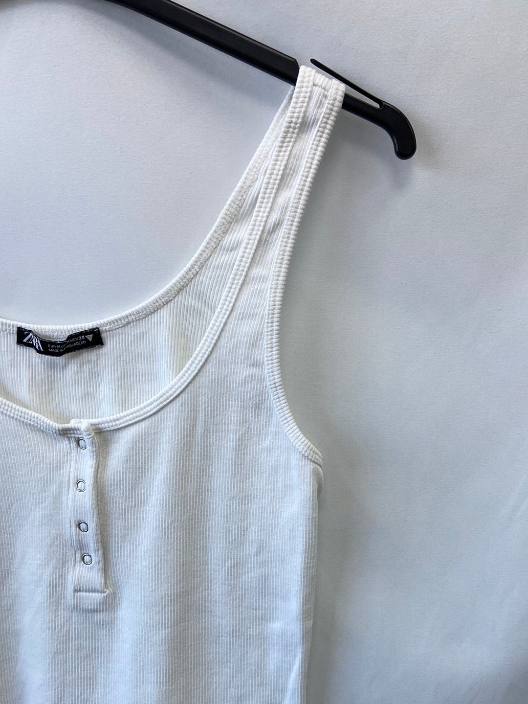 ZARA.Top punto blanco T.M