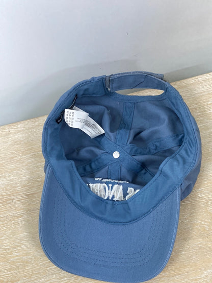 BERSHKA.Gorra azul TU