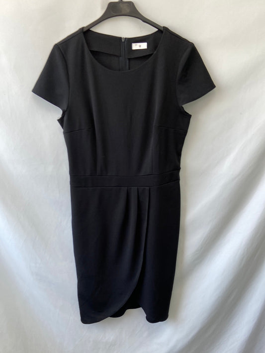 OTRAS. Vestido negro falda cruzada T.m