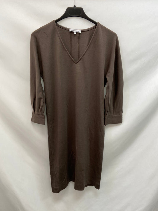 ANGEEL SCHLESSER. Vestido marron ajustado T.38