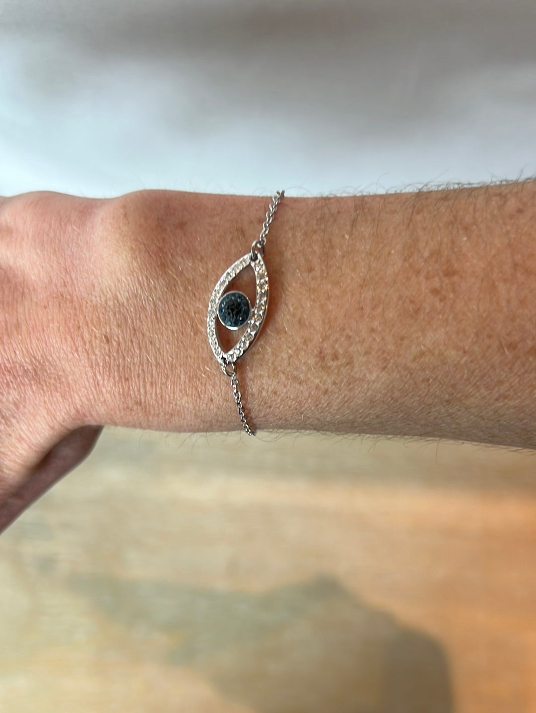 SWAROVSKI. Pulsera ojo