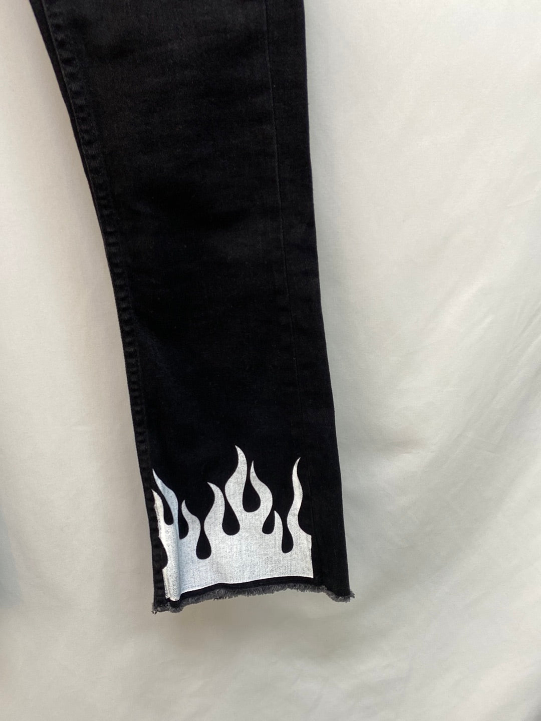 SUBUDED.Pantalones fuego T.32