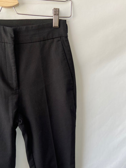 ZARA. Pantalón negro de vestir T.xs