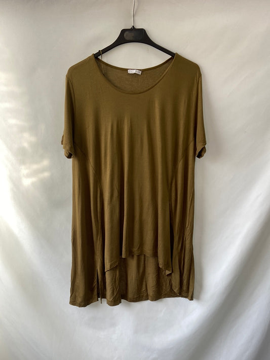 ZARA. Camiseta verde T. M