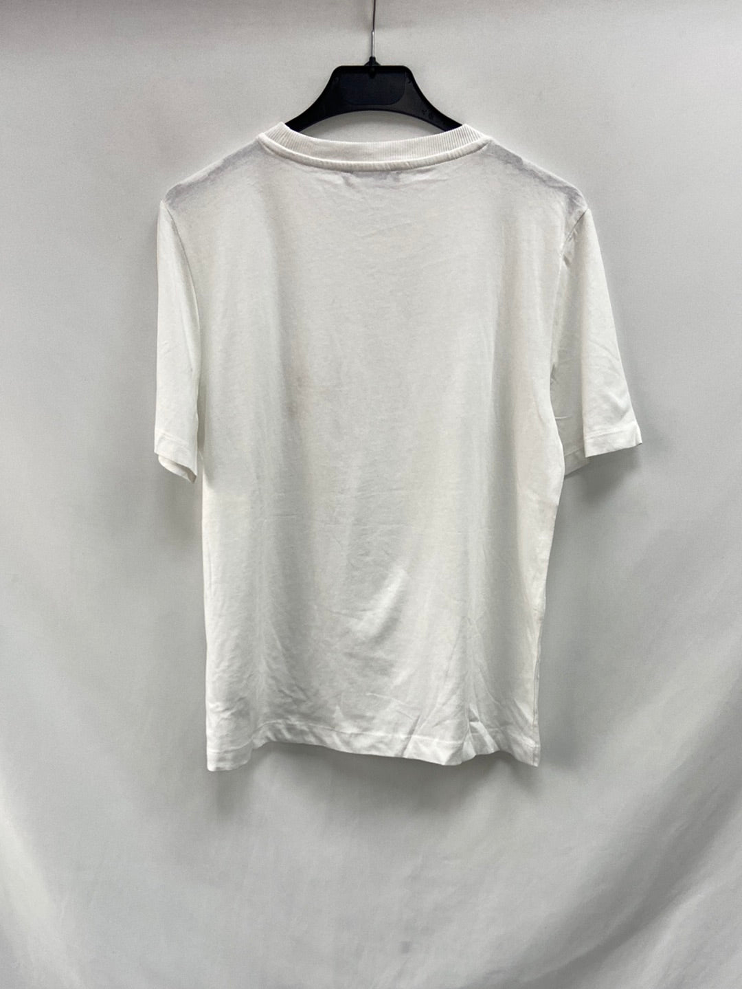 ZARA.Camiseta blanca flores bordadas T.M