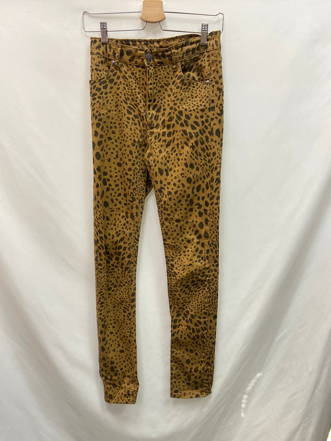 CHEAP MONDAY.Pantalones pitillo animal print T.34