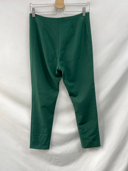 BÁRBARA TORRIJOS.Pantalones verdes pinzas T.36