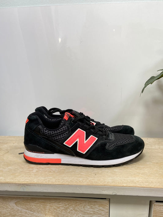 NEW BALANCE.Zapatillas T.42