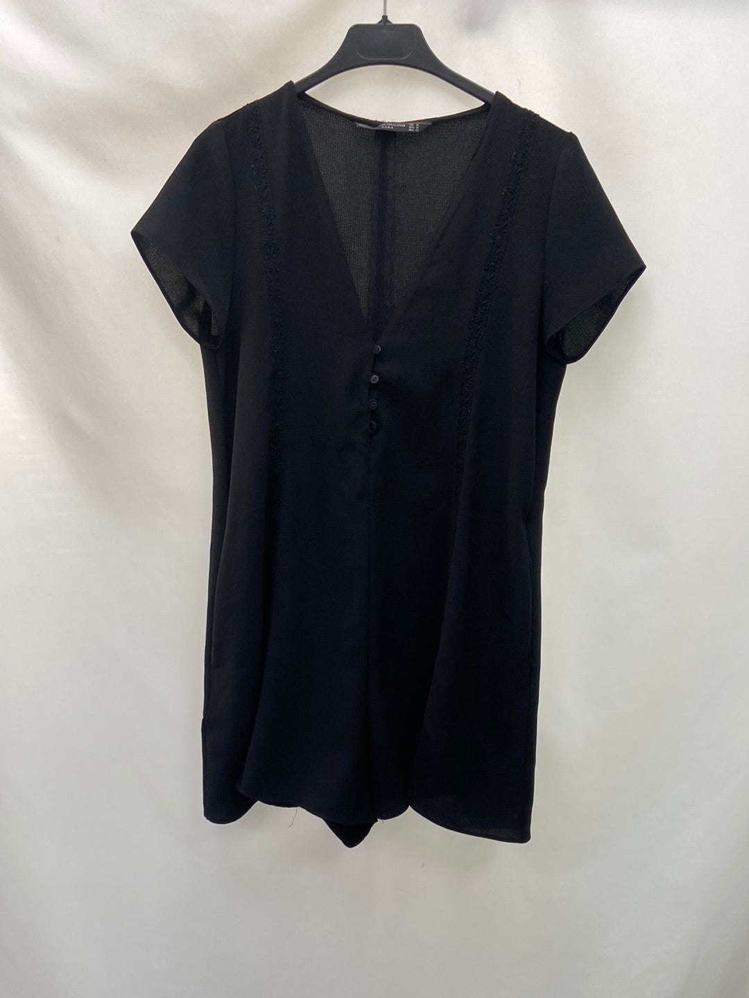 ZARA.mono corto negro T.M