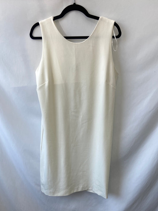 SIGNATURE BY ROBBIE BEE.Vestido blanco T.M/L