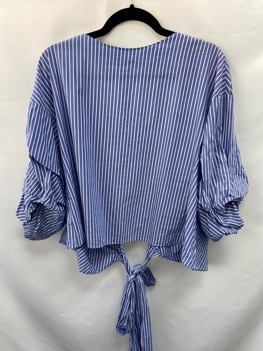 ZARA. Blusa espalda cruzada rayas XS