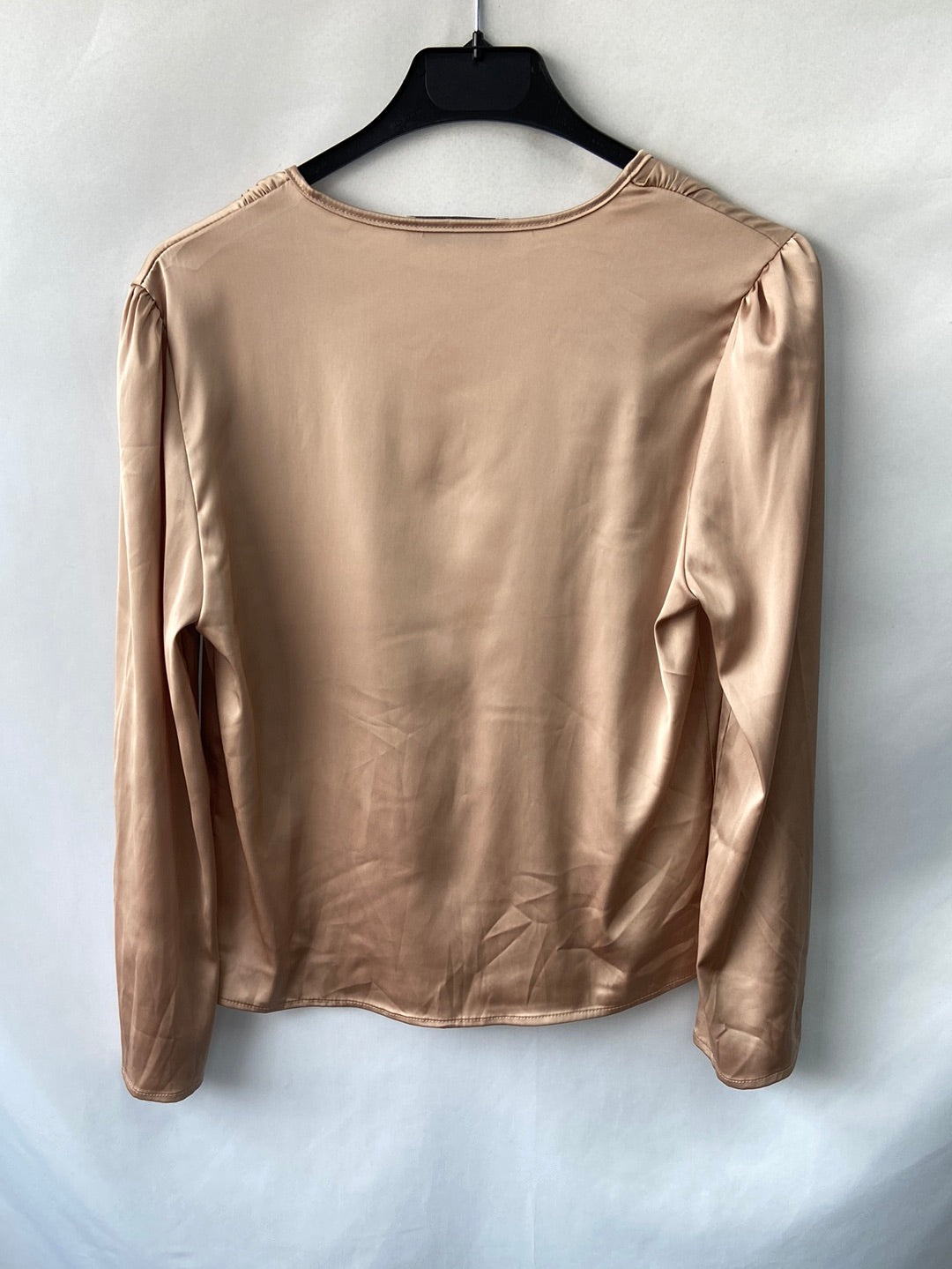 OLIVIA MAREQUE.Top beige satinado TU (s/m)