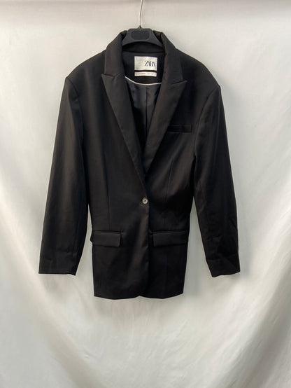 ZARA KAIA.Blazer negra entallada T.xs