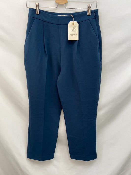 NICE THINGS. Pantalón cropped talla 38