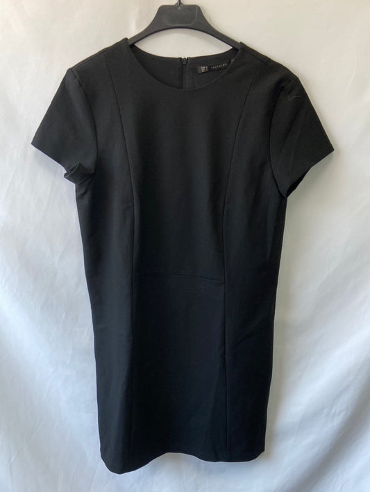 ZARA.Vestido negro arreglado costuras T.m