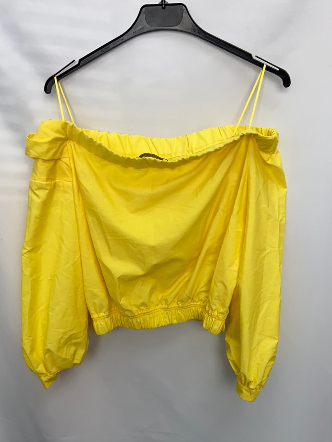 ZARA. Top amarillo T.s