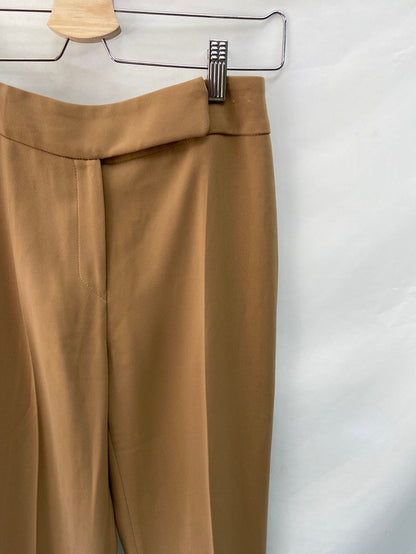 PEDRO DEL HIERRO. Pantalón pinzas camel T.36