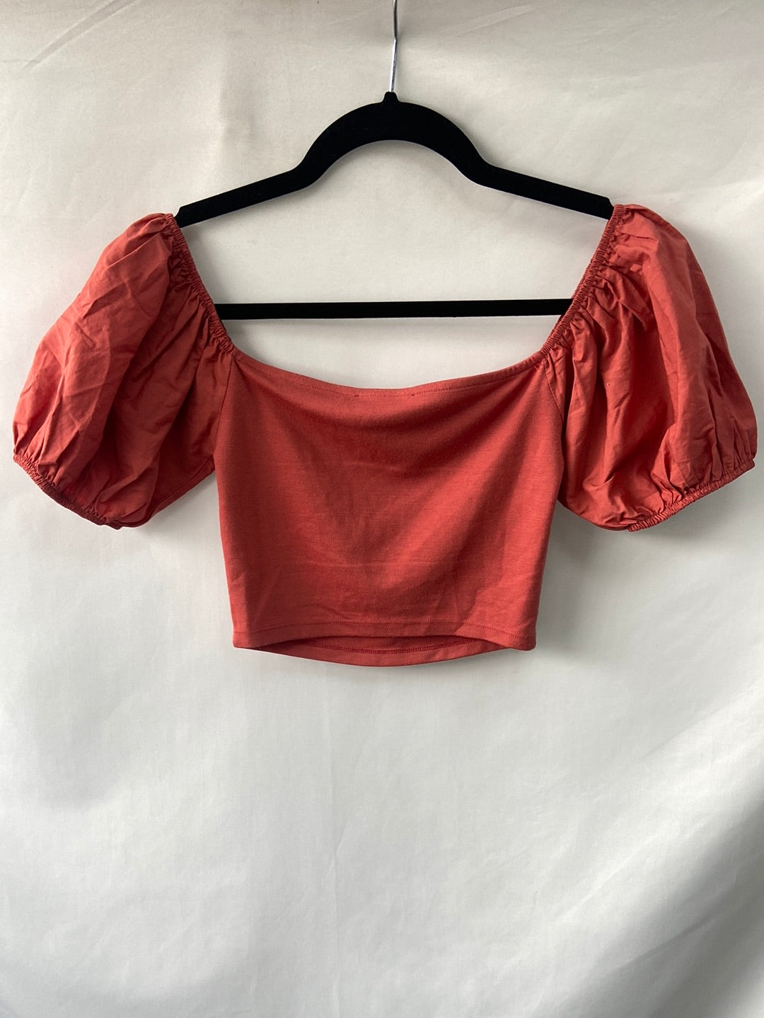 ZARA.Croptop teja mangas abullonadas T.s (Tara)