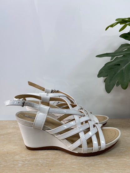 GEOX. Sandalias blancas T.36