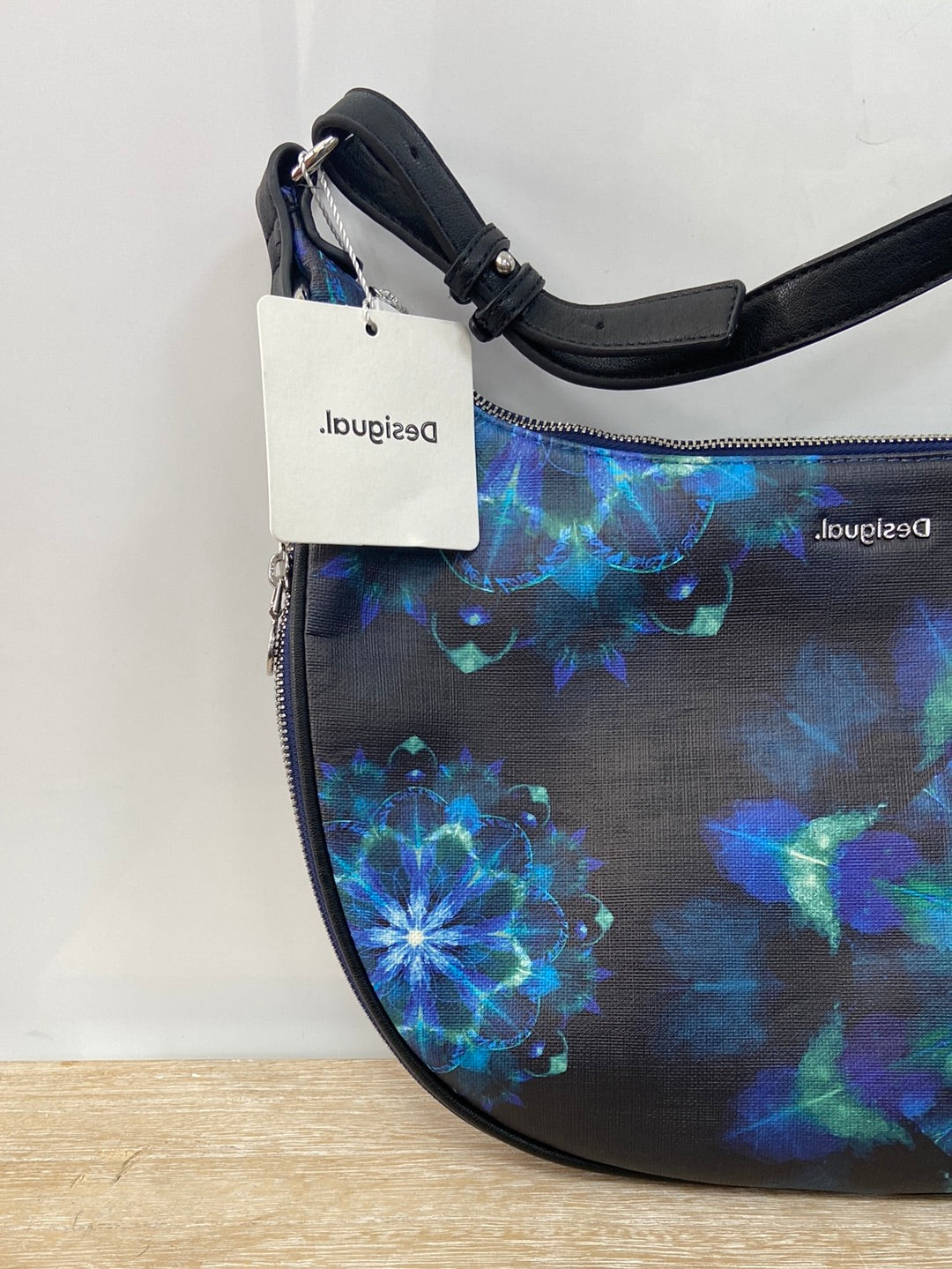 DESIGUAL. Bolso azul